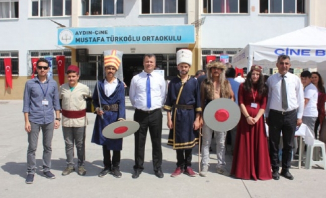 Mustafa Türkoğlu Ortaokulu TÜBİTAK Projeleri Sergilendi