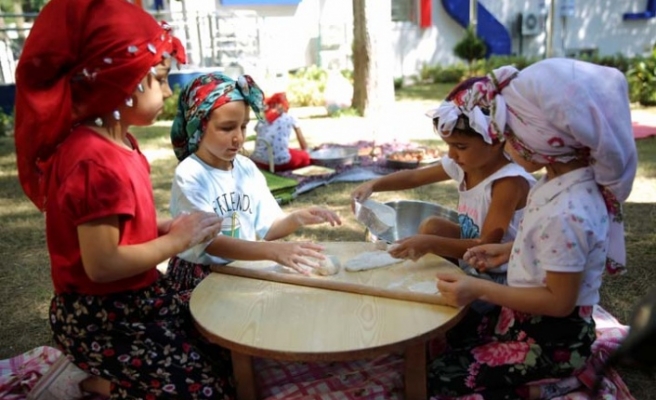 Aydın Büyükşehir Belediyesi'nin Kreşlerinde Çocuklar Deneyimleyerek Öğreniyor