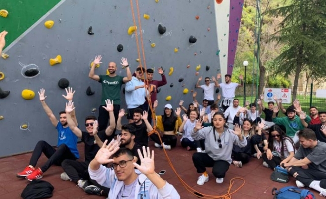 Efeler’in Tırmanma Duvarı Lise Ve Üniversite Öğrencilerini Ağırladı