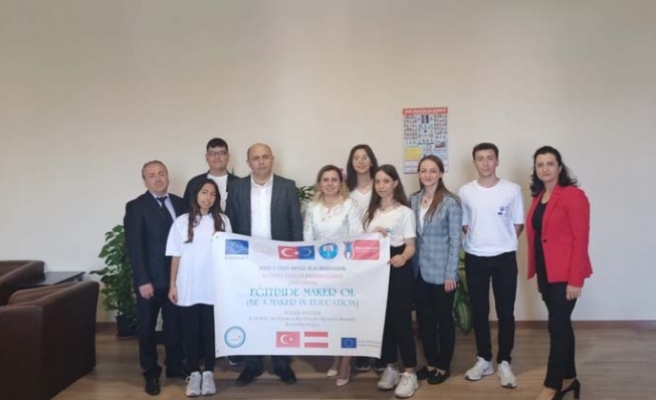 Mehmet Tuncer Anadolu Lisesi Öğretmen Ve Öğrencileri Viyana Yolcusu