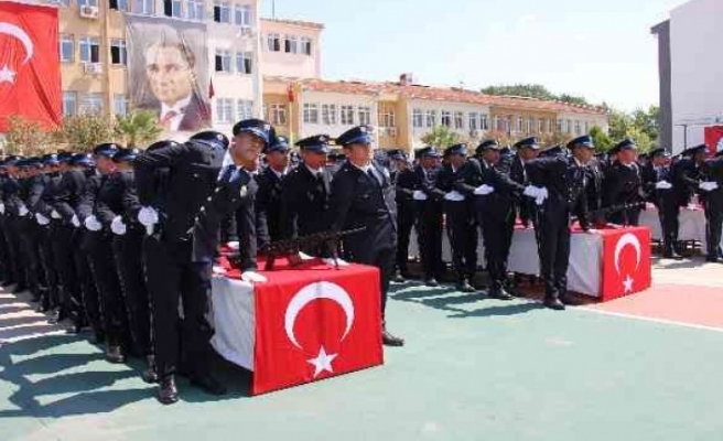 Aydın’da 483 polis adayı mezuniyet oldu