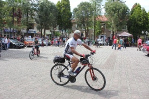 Bahar Şenliği Bisikletlerle Sağlık Şenliğine Döndü