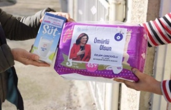 Aydın Büyükşehir Belediyesi'nden bebek bezi ve süt desteği