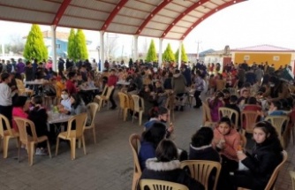 Bozdoğan'da öğrencilere balık ekmek ikram edildi