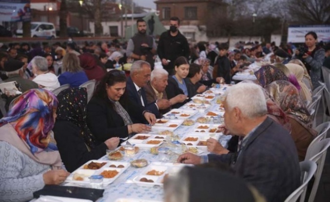 Başkan Çerçioğlu İftar Sofrasında Vatandaşlarla Bir Araya Geldi