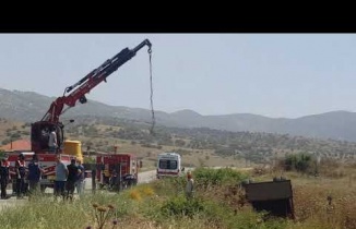 Karpuzlu’da kaza kamyonet devrildi: 2 ölü, 11 yaralı