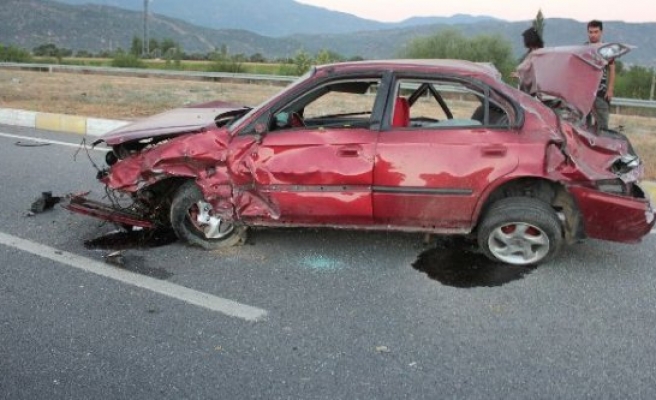 Çine’de Kaza: Takla Atan Araçta 3 Kişi Yaralandı