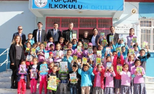 ‘Dünya Çocuk Kitap Haftası’ Topçam İlkokulu’nda kutlandı