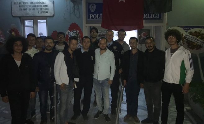CHP Gençlik Kolları, Emniyet Güçlerine Gece Mesaisi Ziyareti Yaptı