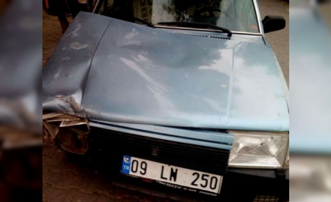 Tali Yoldan Çıkan Otomobil Kaza Yaptı: 2 Yaralı