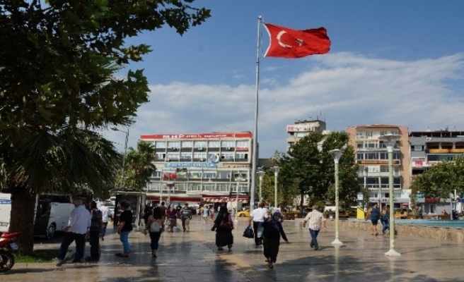 Aydın'da kamuya açık alanlarda toplantı ve yürüyüşler yasaklandı