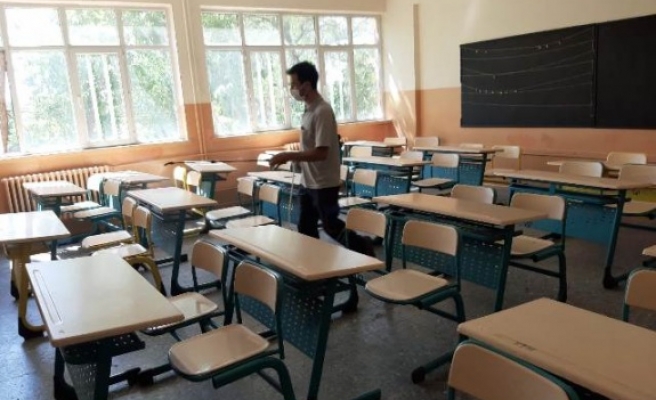 Çine’de Okullar Dezenfekte Edildi