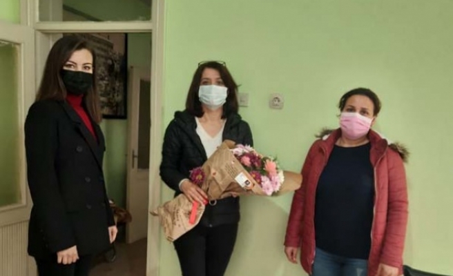 AK Parti Kadın Kolları, Haber Uğur Gazetesini ziyaret etti