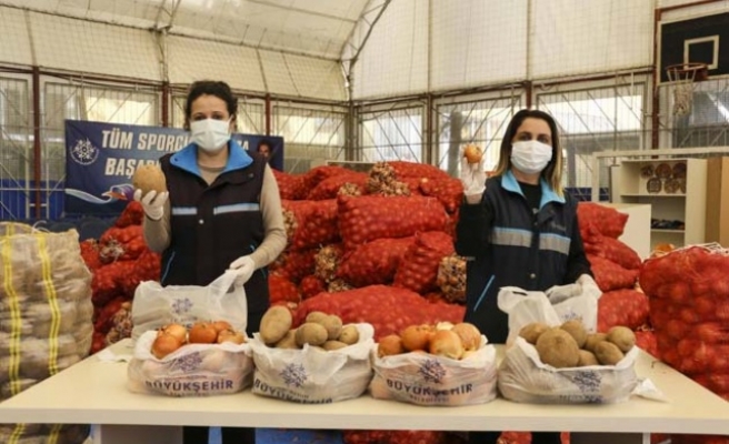 Aydın Büyükşehir Belediyesi'nden Patates Ve Soğan Üreticisine Destek