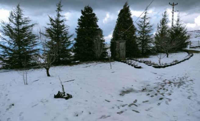 Madran Dağı’nda Mart karı yağdı
