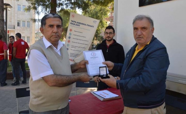 Türk Kızılayı’ndan Başkan Doğan Özırmak’a madalya