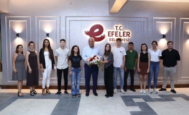 Efesem Akademi Öğrencileri Başkan Atay’ı Ziyaret Etti