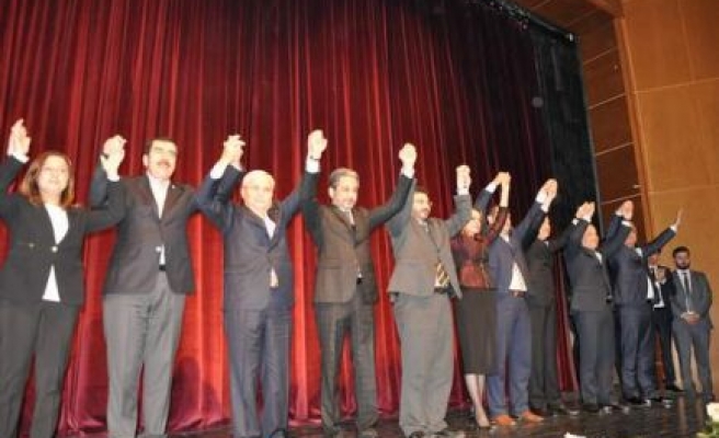 AK Parti, Aydın Milletvekilli Adaylarına tanıtım töreni düzenledi