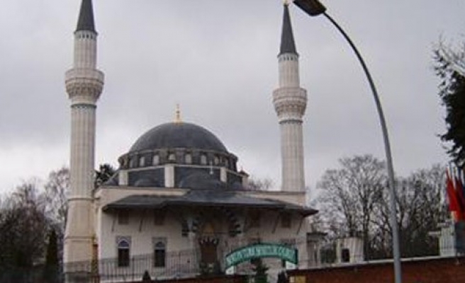 Almanya'da camiyi kundaklama girişimi
