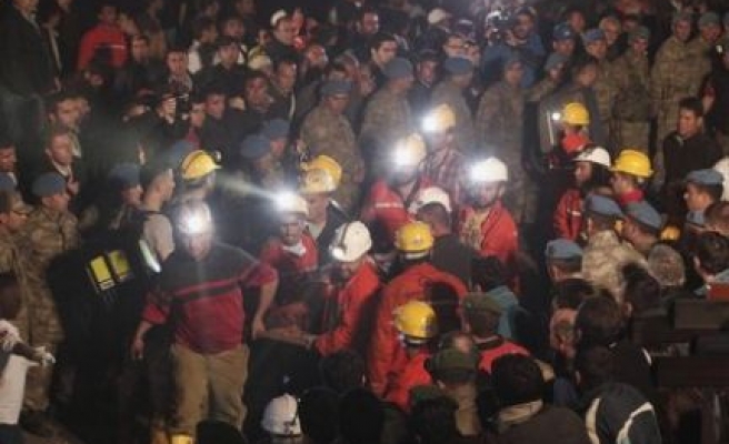 Başkan Dinçer'den, Soma'daki Madencilerin Ailelerine Taziye Mesajı  