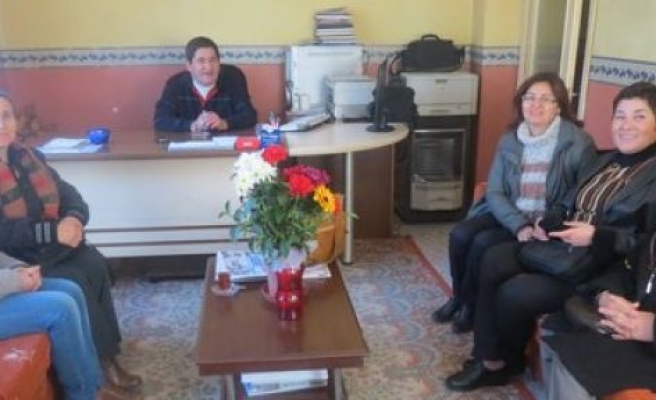 CHP ilçe Kadın Kolları Uğur Gazetesi’ni ziyaret etti