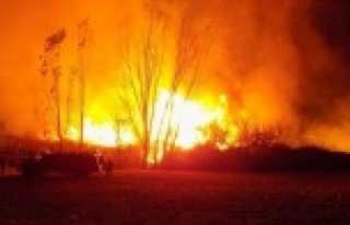Geceyi Alevler Aydınlattı, Karpuzlu’da Arazi Yangını