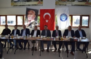 Türk Eğitim-Sen'li Öğretmenler Yemekte Buluştu