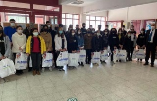 Giyecek yardımları Çineli çocukları sevindirdi