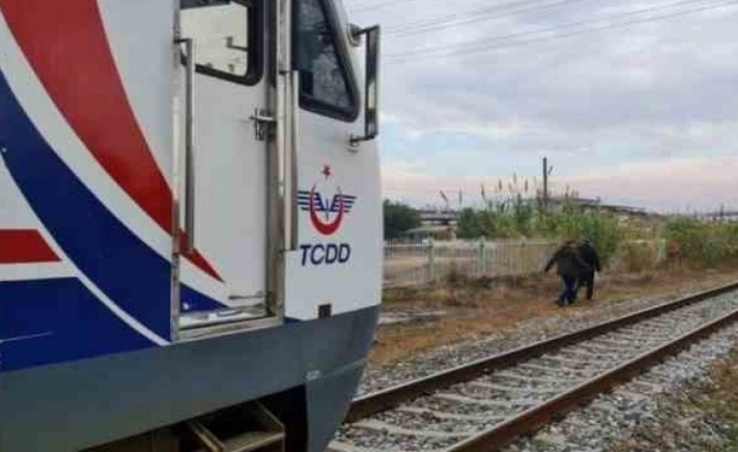 Trenin çarptığı 2 yaşındaki çocuk öldü