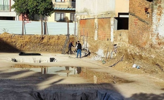 Aydın’da 2 işçi inşaat iskelesinden düştü